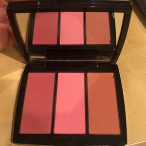 Anastasia blush trio in “Pink Passion”